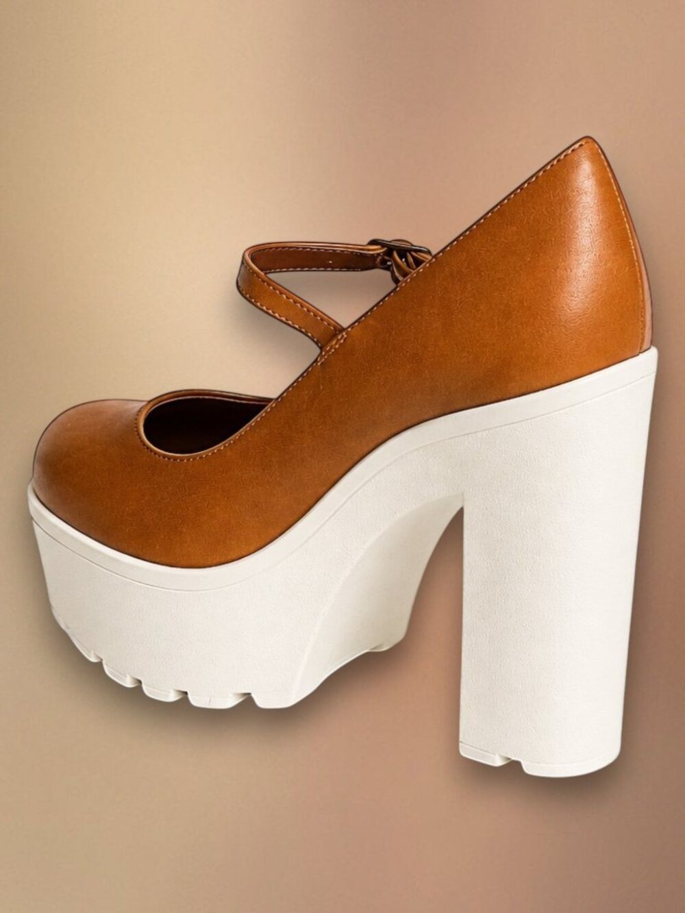 Shoe Republic Two-Tone Lug Sole Chunky Heel Platform Mary Janes Pumps - Picture 4 of 8